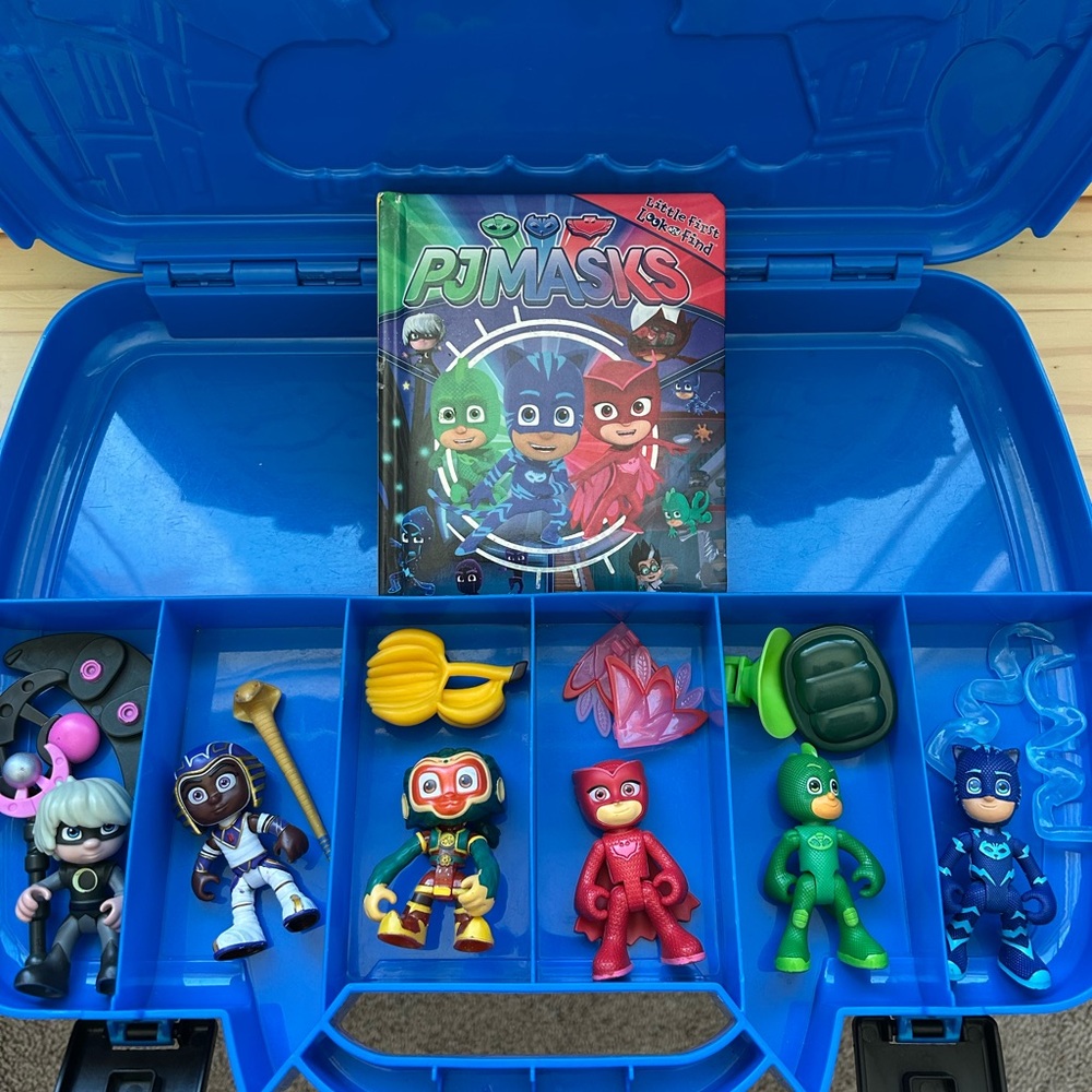 PJ Masks Action Figure Playset with Book - Multicolor